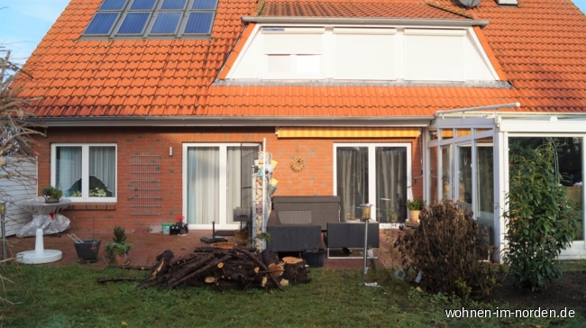 Garten mit Blick auf die Gebuderckseite Einfamilienhaus Bad Bramstedt