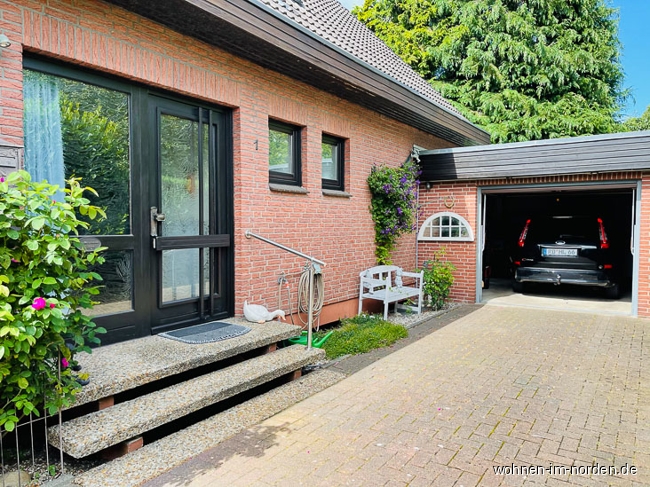 Auffahrt und Eingang Einfamilienhaus Flintbek / Kleinflintbek