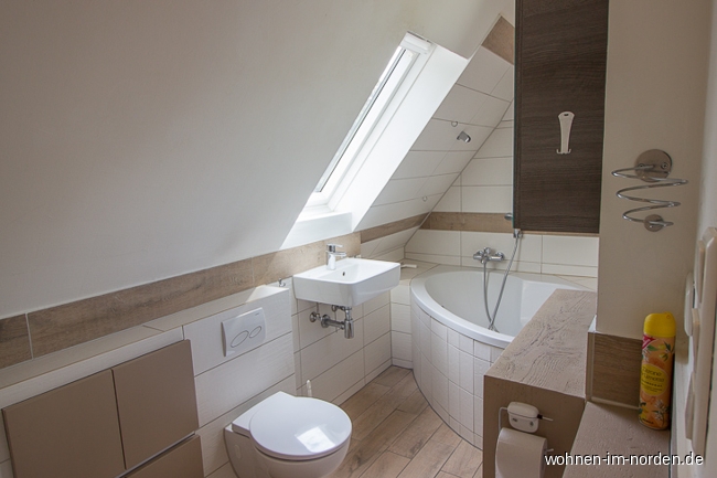 Bad Dachgeschosswohnung Hamburg / Lokstedt