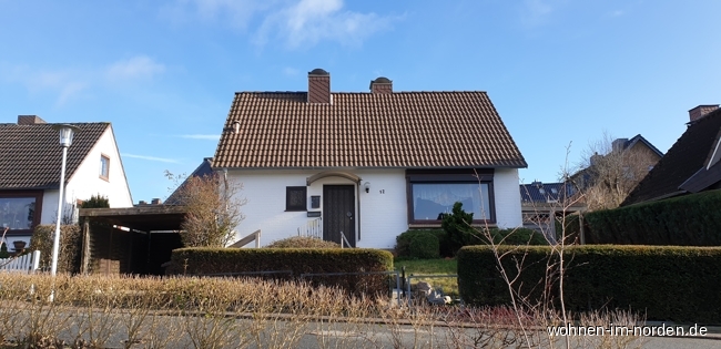 Straenansicht Einfamilienhaus Schnkirchen