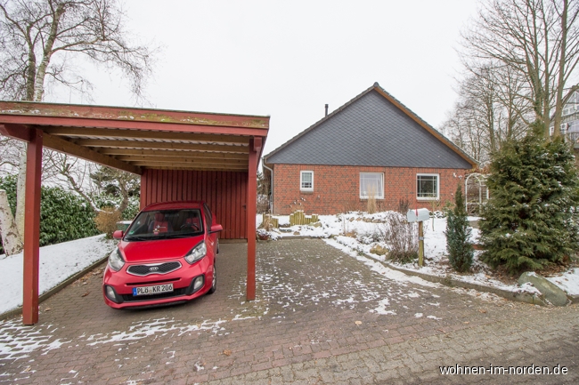Carport und Stellplatz Einfamilienhaus Stolpe