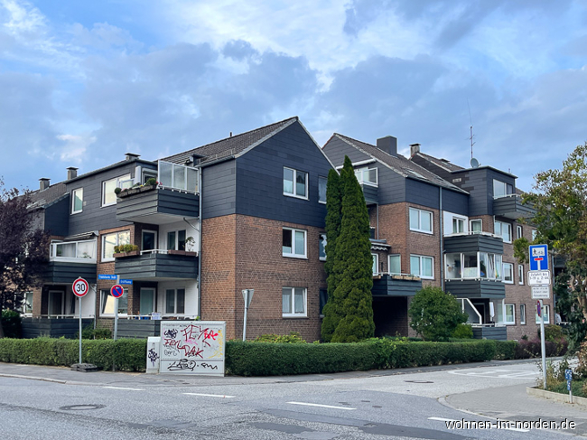 Straenansicht gesamte WEG Dachgeschosswohnung Kiel / Pries