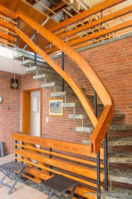 Diele mit offener Treppe Einfamilienhaus Osterrnfeld