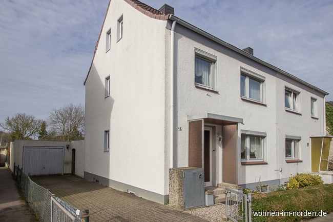 Blick von der Strae Einfamilienhaus Kiel / Ellerbek