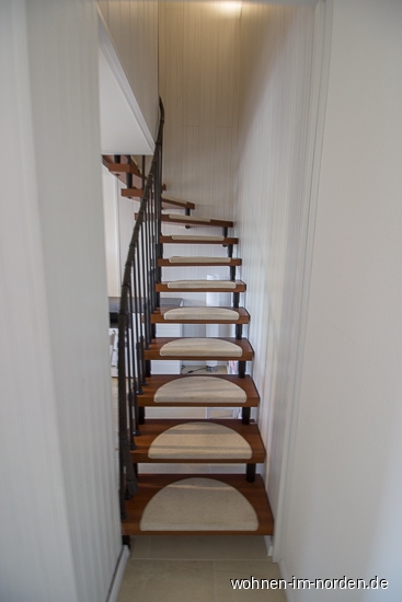 Treppe nach oben Maisonettewohnung Schenefeld