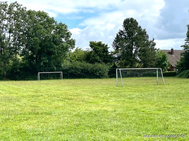 mit Fuballfeld Einfamilienhaus Flintbek / Kleinflintbek