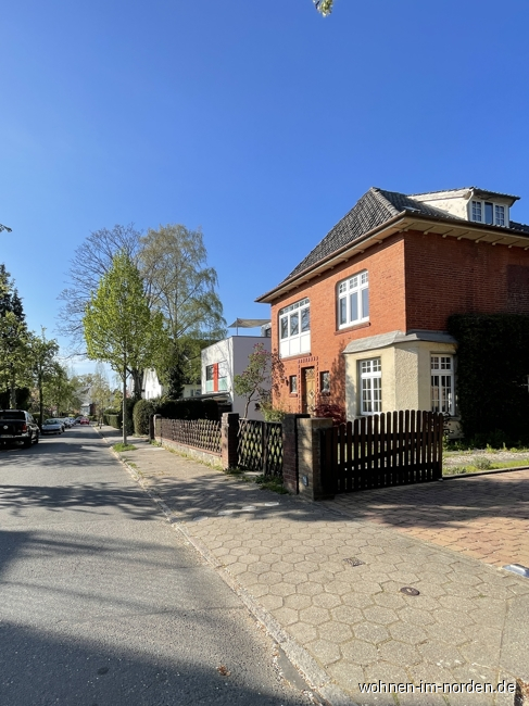 Straenansicht Stadthaus Hamburg / Slldorf