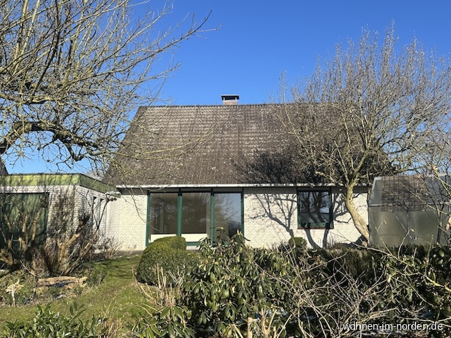 Hausansicht Garten vorn Einfamilienhaus Blumenthal