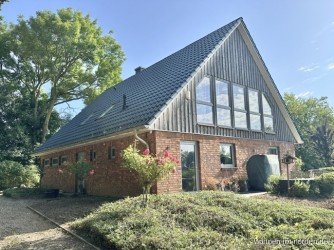Hauptbild Osdorf: Traumhaftes Landhaus von 2018 mit eigener Pferdekoppel, Naturbadeteich, Sauna und Ostseenhe