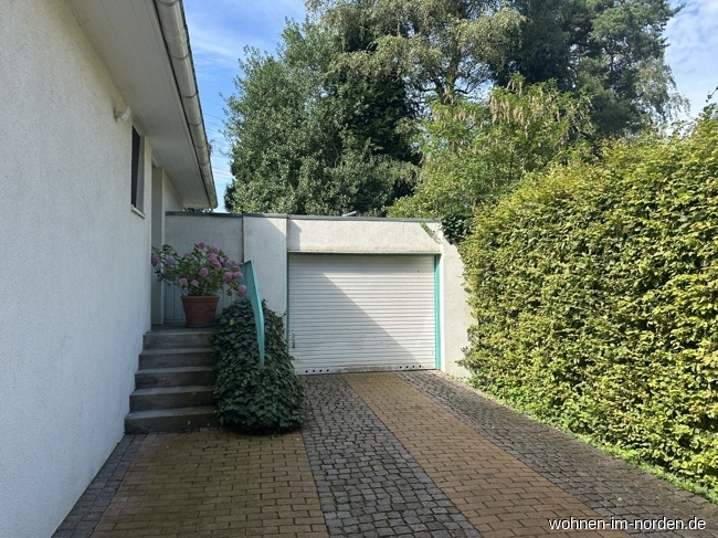 Garage und Nebeneingang Bungalow Hamburg / Rissen