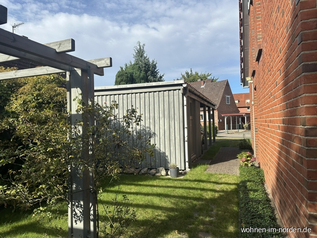 Seitenansicht mit Carport Einfamilienhaus Rendsburg