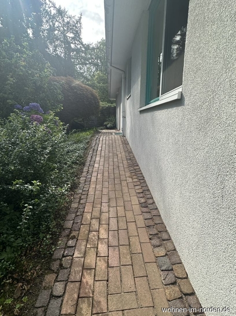 Hausseite Bungalow Hamburg / Rissen