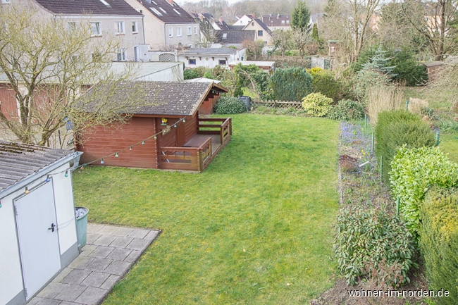 Blick in den Garten Einfamilienhaus Kiel / Ellerbek