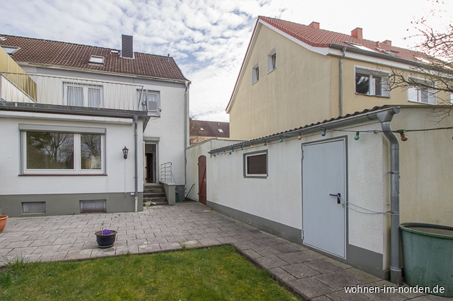 Terrasse und Garage Einfamilienhaus Kiel / Ellerbek