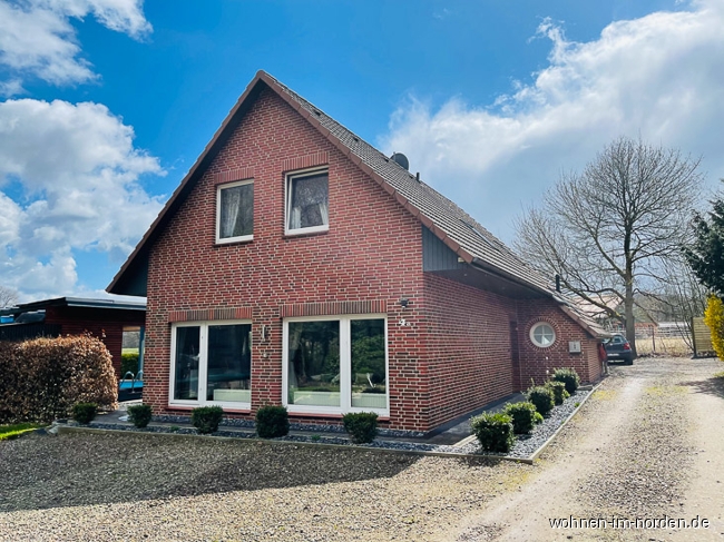Hausansicht von vorne Einfamilienhaus Regesbostel