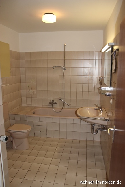 Bad im OG Reihenmittelhaus Hamburg / Rissen