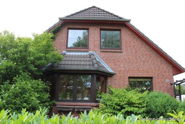 Front Einfamilienhaus Tostedt / Todtglsingen